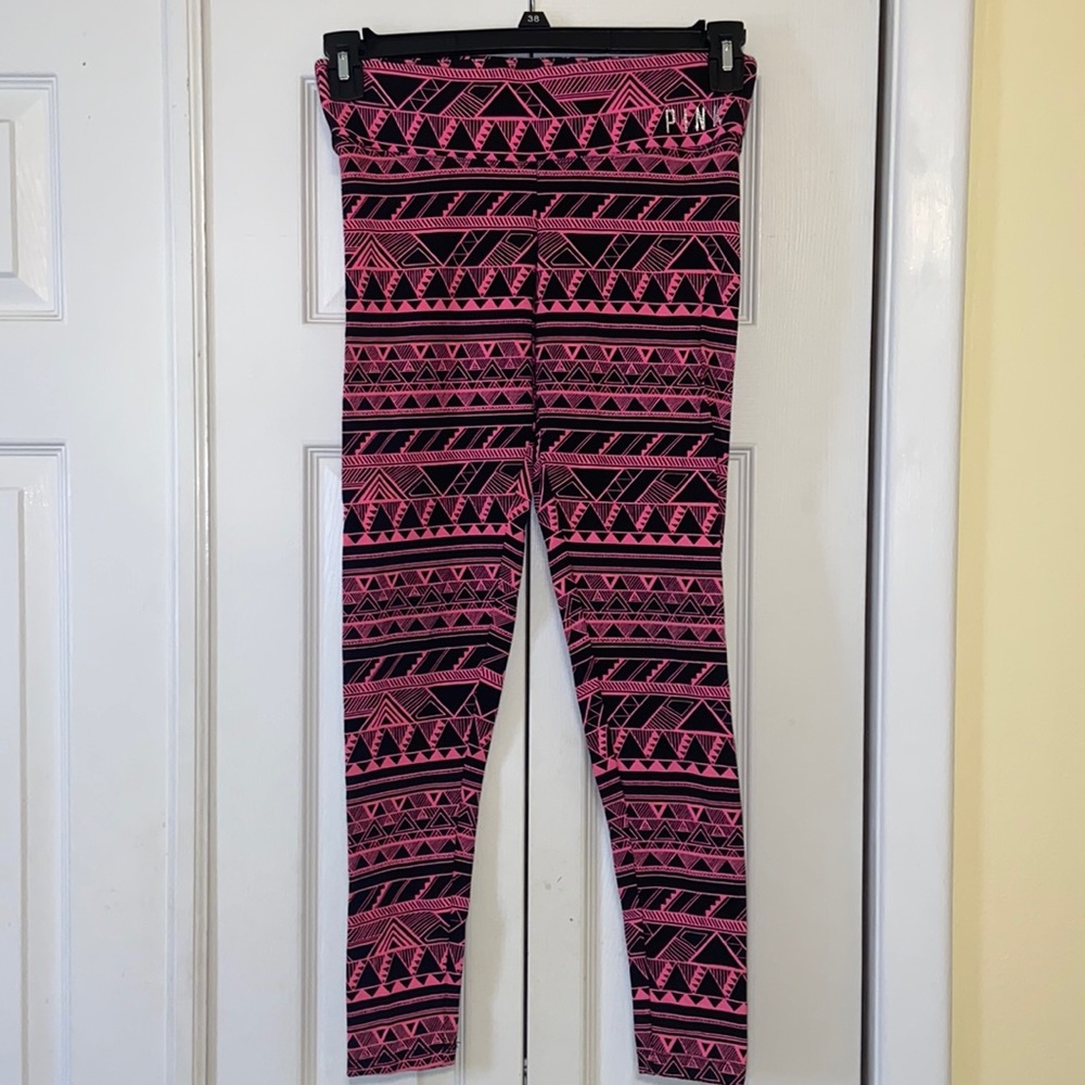 Victoria’s Secret Pink patterned leggings